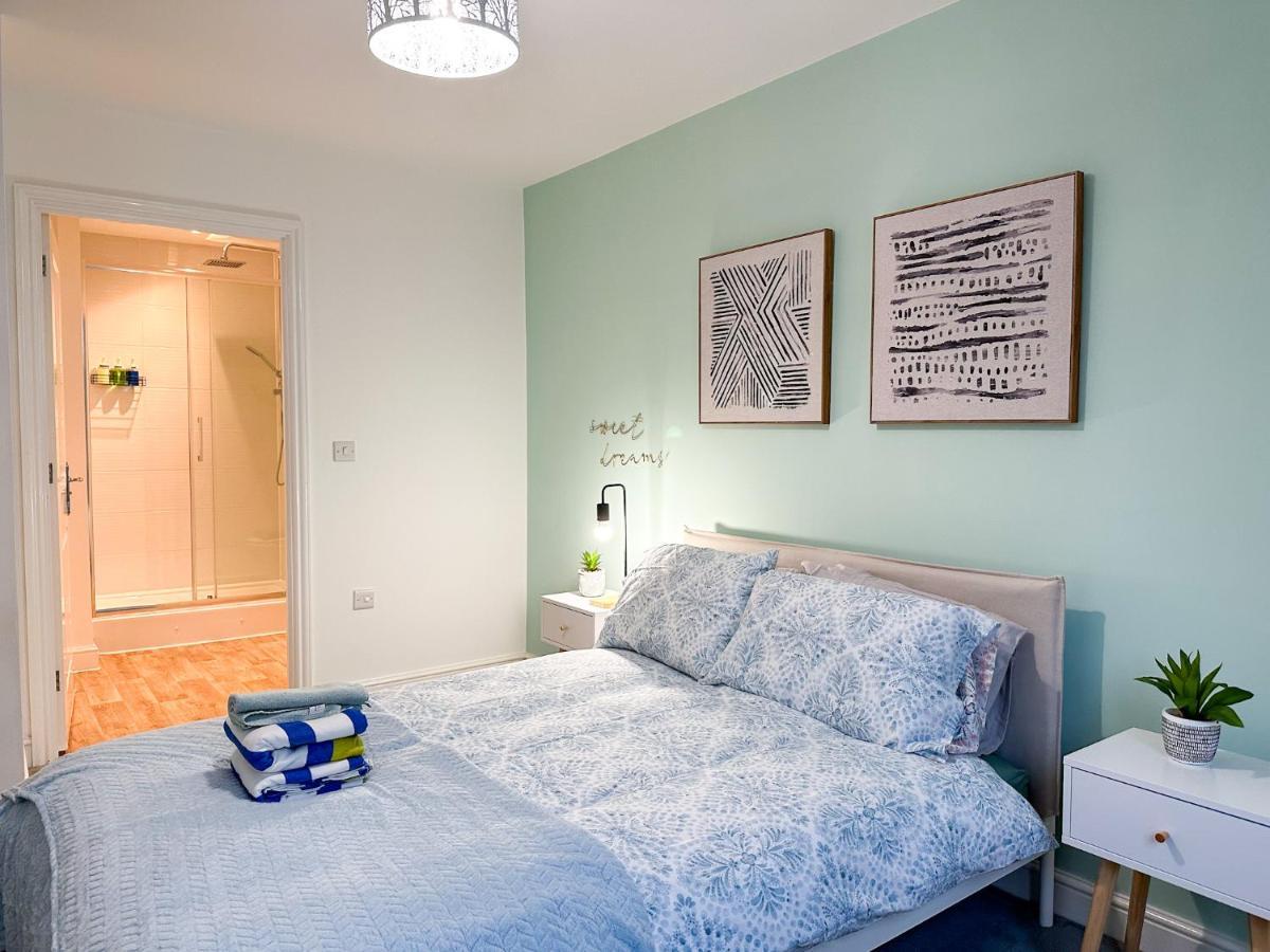Luxury 2 Bedroom City Centre Apartment - Secure Parking - Amazing Location! Canterbury Ngoại thất bức ảnh