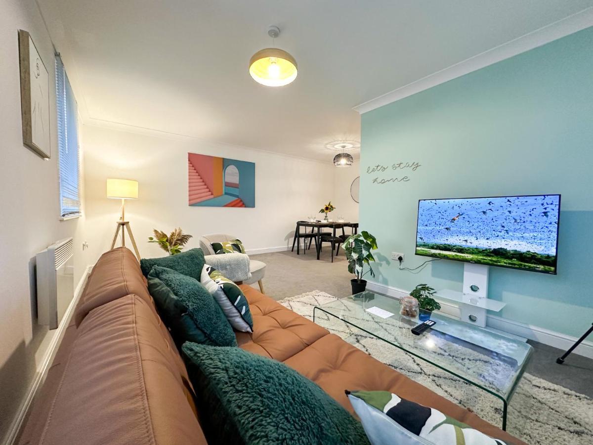 Luxury 2 Bedroom City Centre Apartment - Secure Parking - Amazing Location! Canterbury Ngoại thất bức ảnh