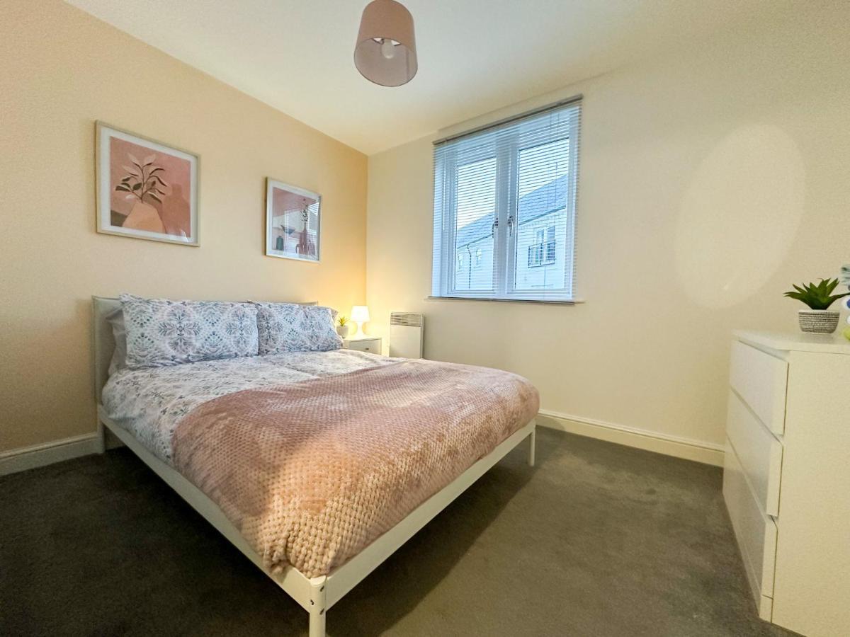 Luxury 2 Bedroom City Centre Apartment - Secure Parking - Amazing Location! Canterbury Ngoại thất bức ảnh